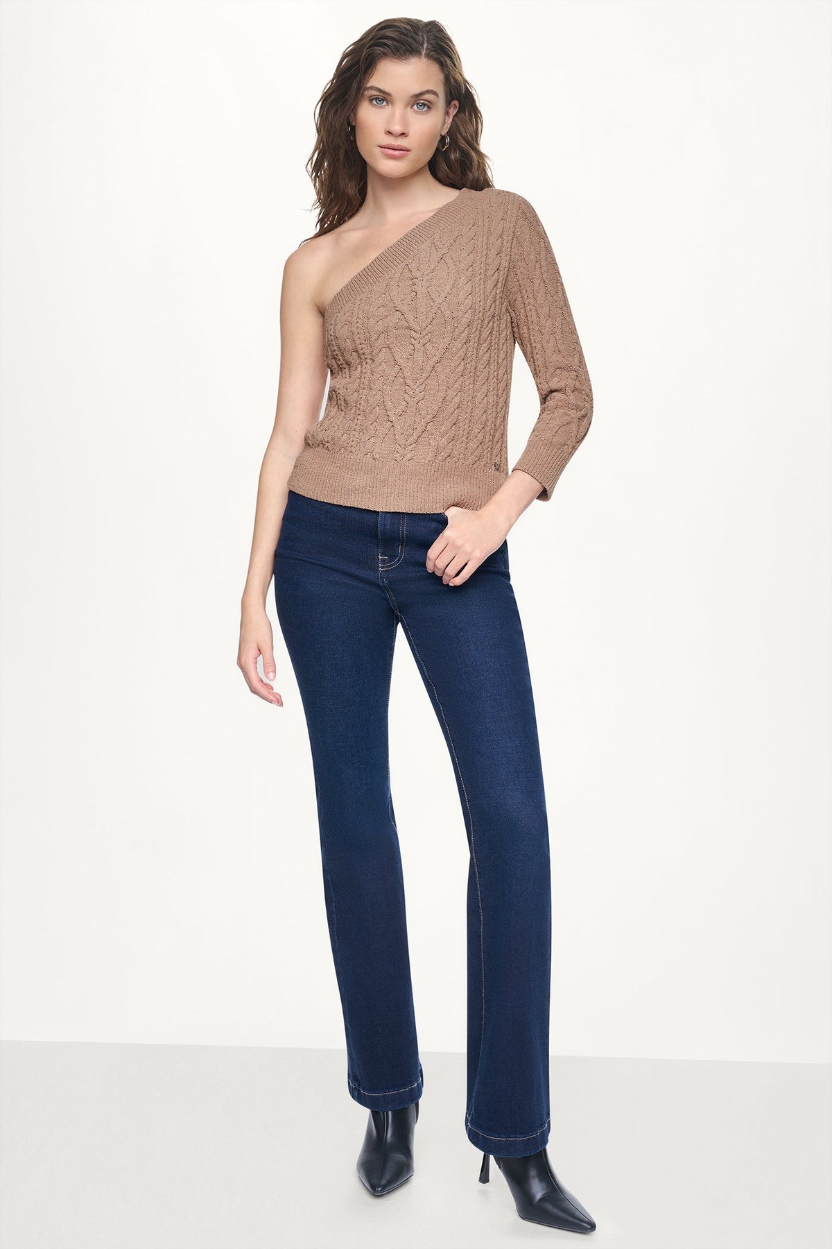 ONE SHOULDER CABLE KNIT SWEATER Travertine | DKNY