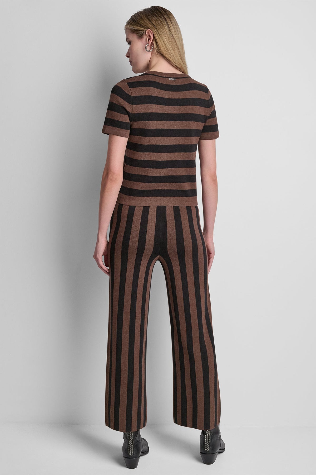 SHORT SLEEVE STRIPE SWEATER Chestnut/Black | DKNY