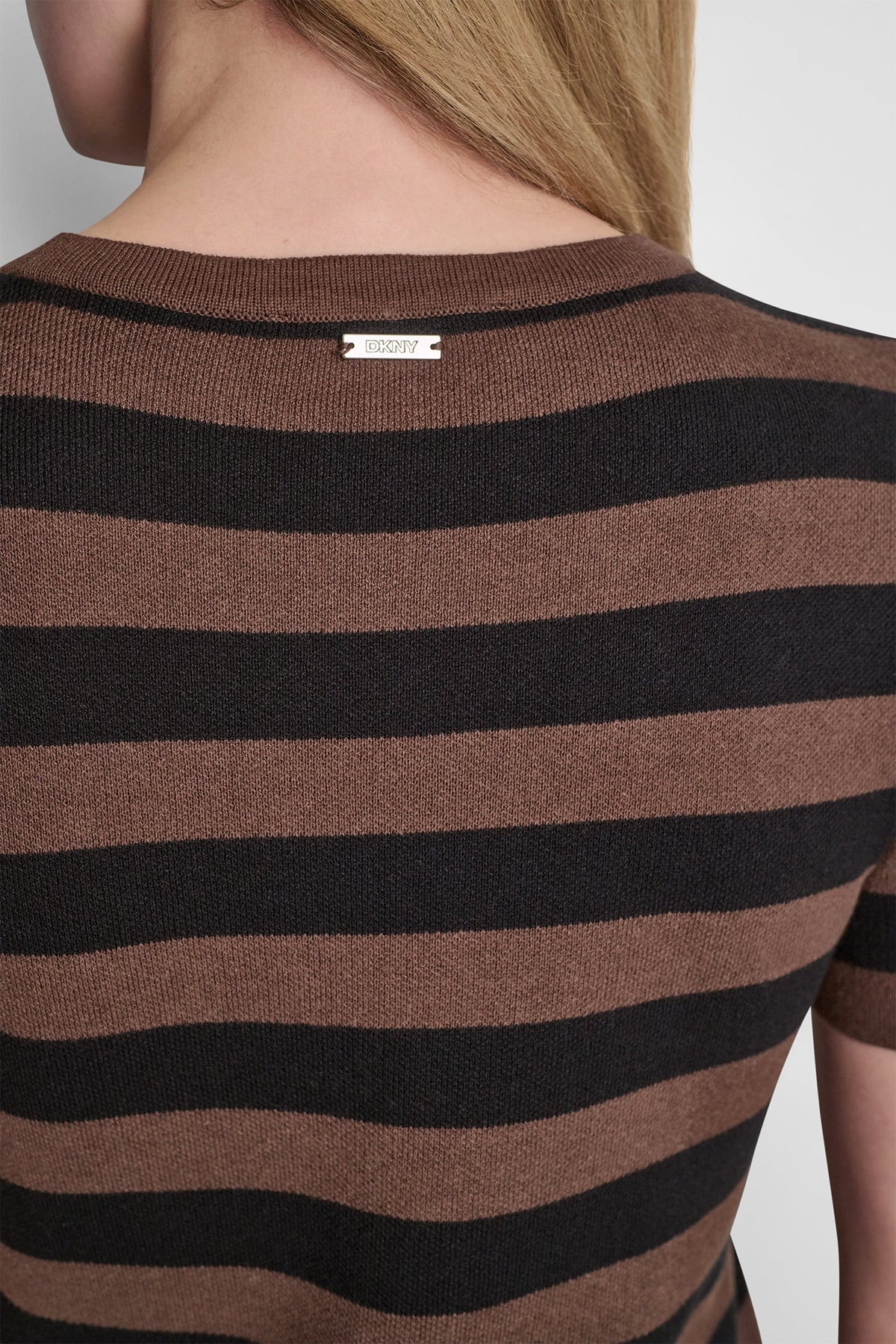 SHORT SLEEVE STRIPE SWEATER Chestnut/Black | DKNY