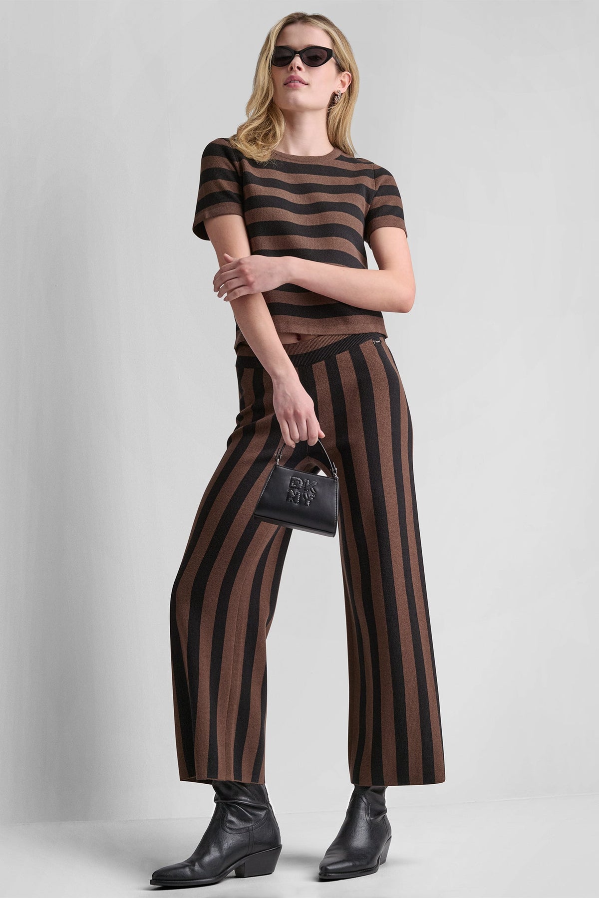 SHORT SLEEVE STRIPE SWEATER Chestnut/Black | DKNY