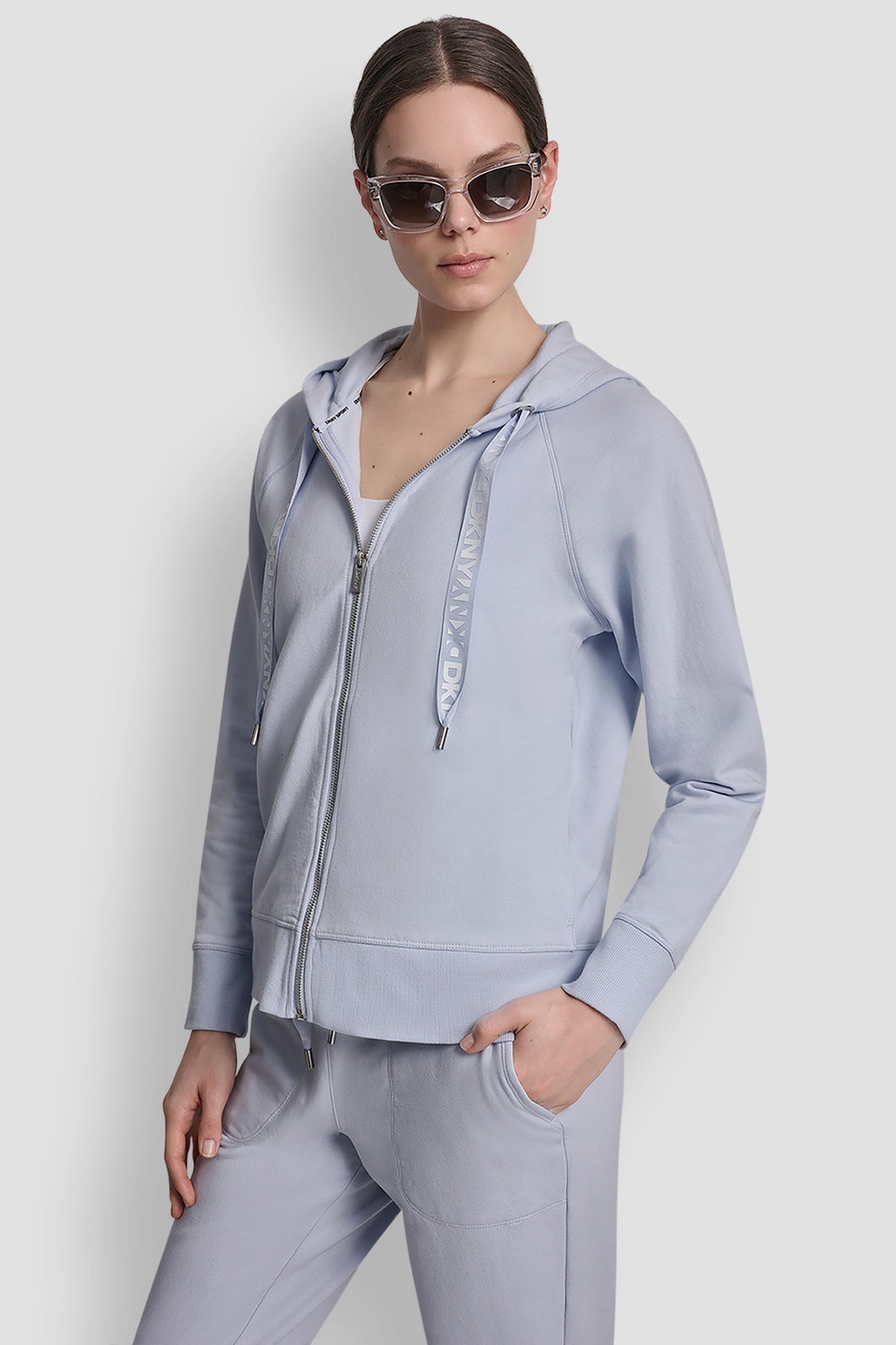 TWO-TONE LOGO DRAWSTRING HOODIE Frost Blue | DKNY