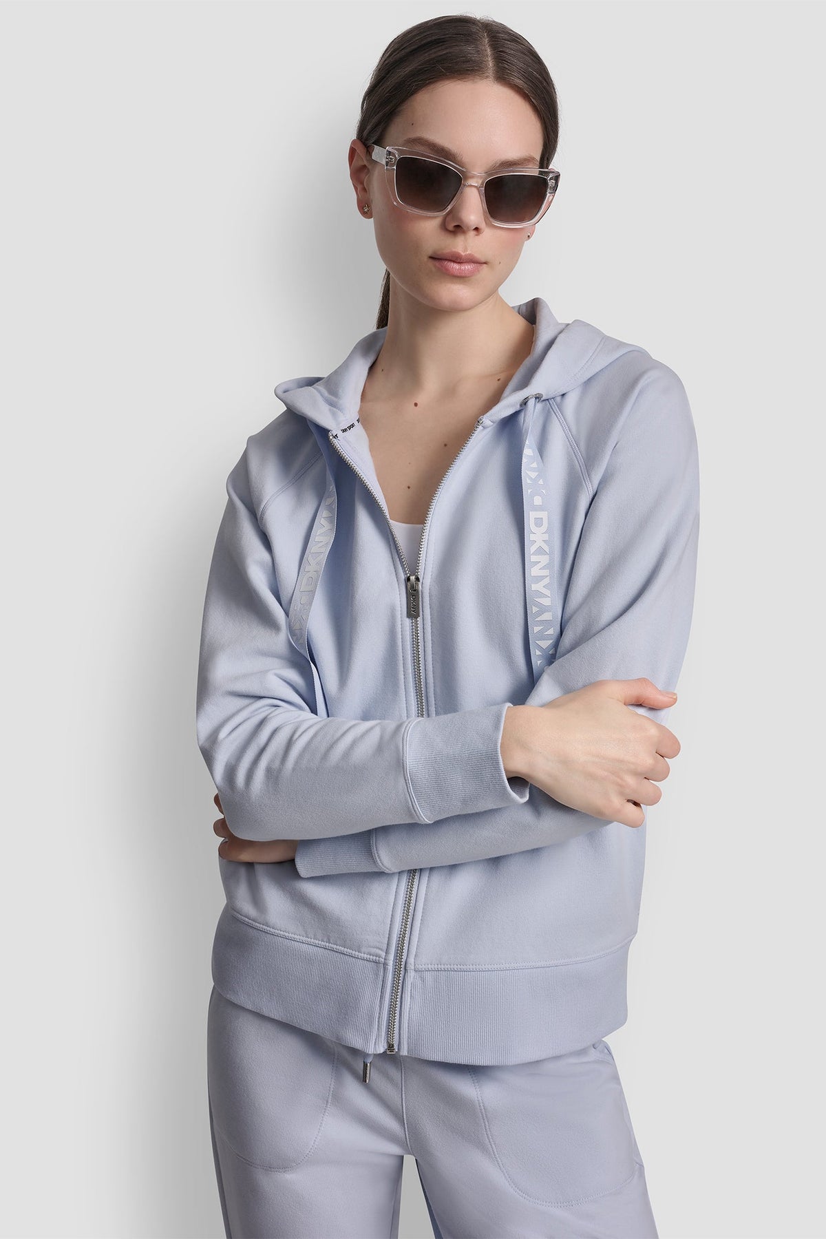 TWO-TONE LOGO DRAWSTRING HOODIE Frost Blue | DKNY