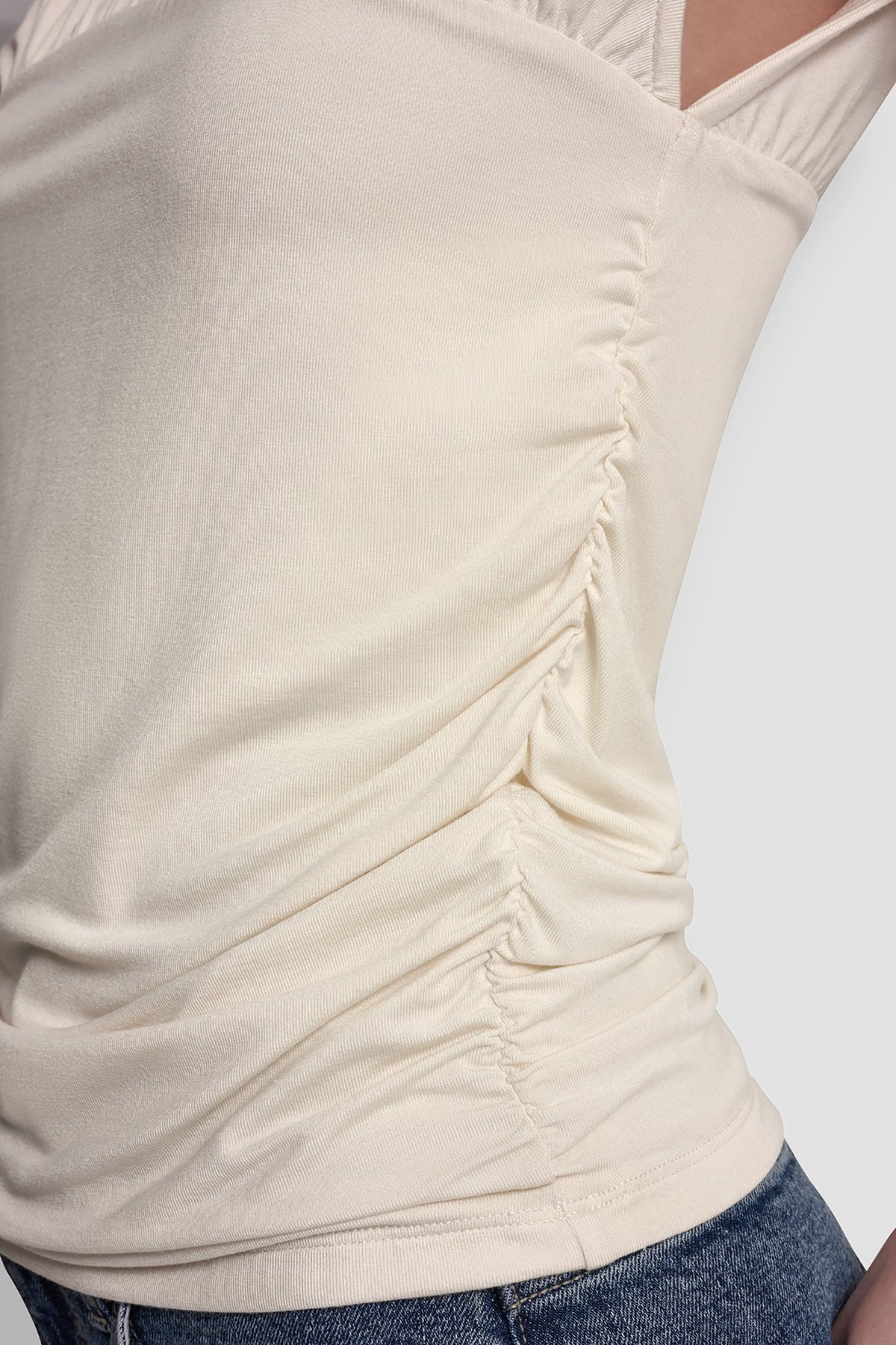 RUCHED BODICE SLEEVELESS TOP Eggnog | DKNY