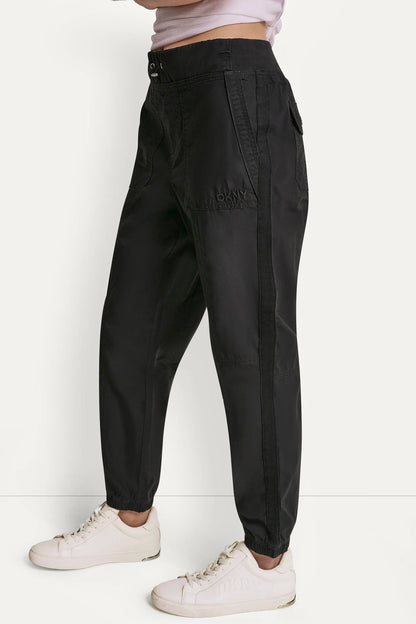 HIGH-RISE SLIM UTILITY JOGGER Mushroom | DKNY