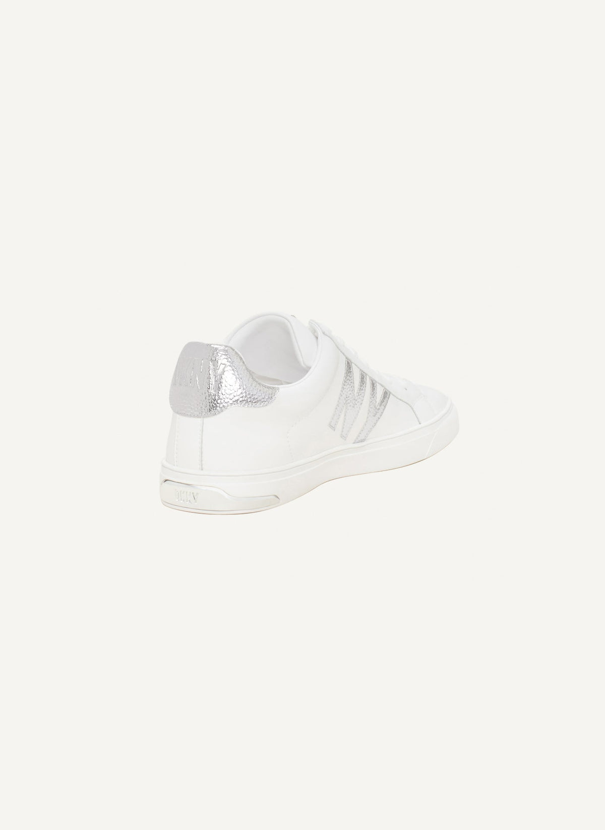 ABENI LOGO LOW-TOP SNEAKER WHITE/SILVER | DKNY