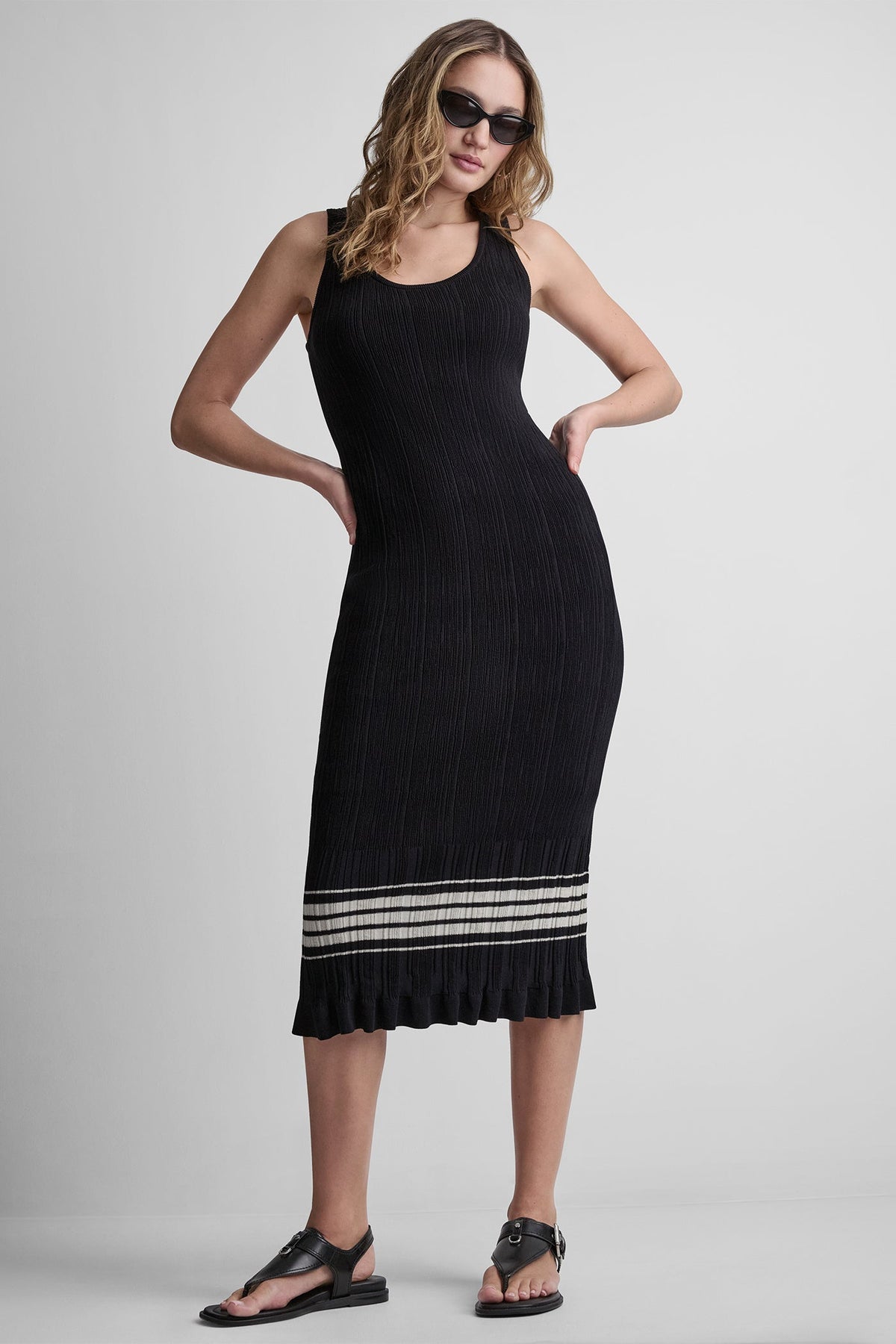 RIBBED COTTON-BLEND STRIPE MIDI SWEATER DRESS Black/Coconut | DKNY