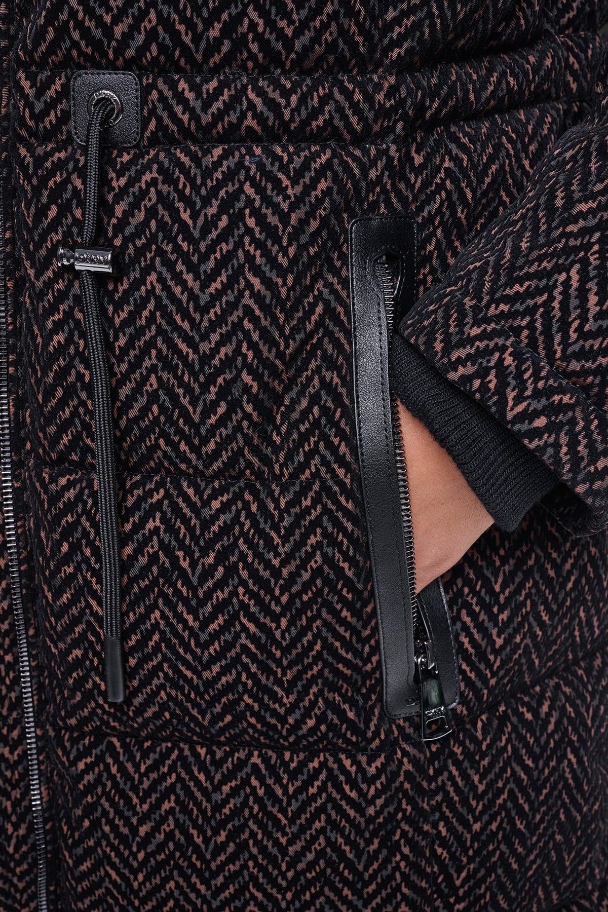 MAXI PUFFER COAT WITH HOOD Brown Herringbone | DKNY