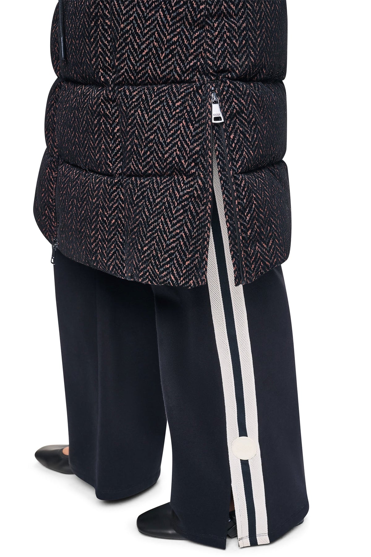 MAXI PUFFER COAT WITH HOOD Brown Herringbone | DKNY
