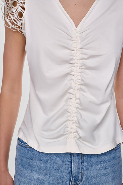 FLUTTER SLEEVE V-NECK TOP Coconut | DKNY