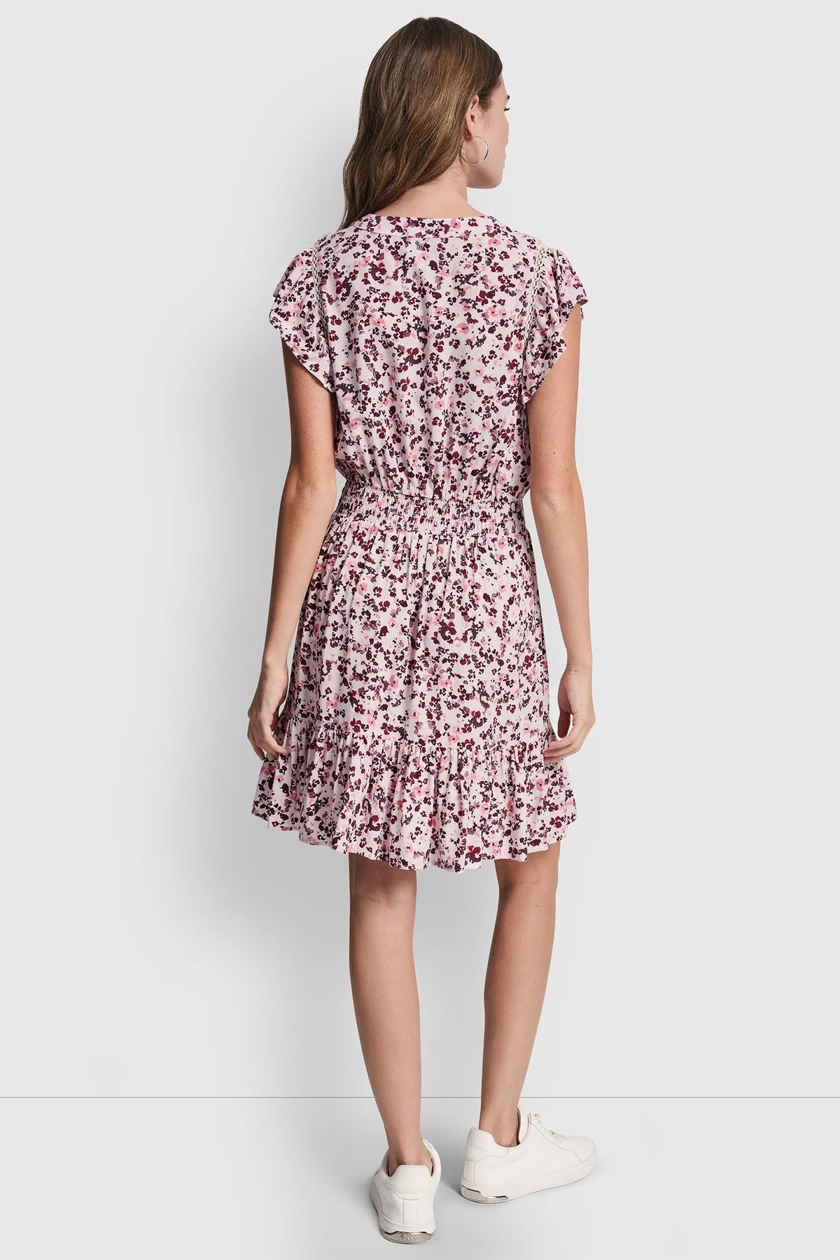 SMOCKED WAIST V-NECK DRESS Petite Fleur Coastline | DKNY