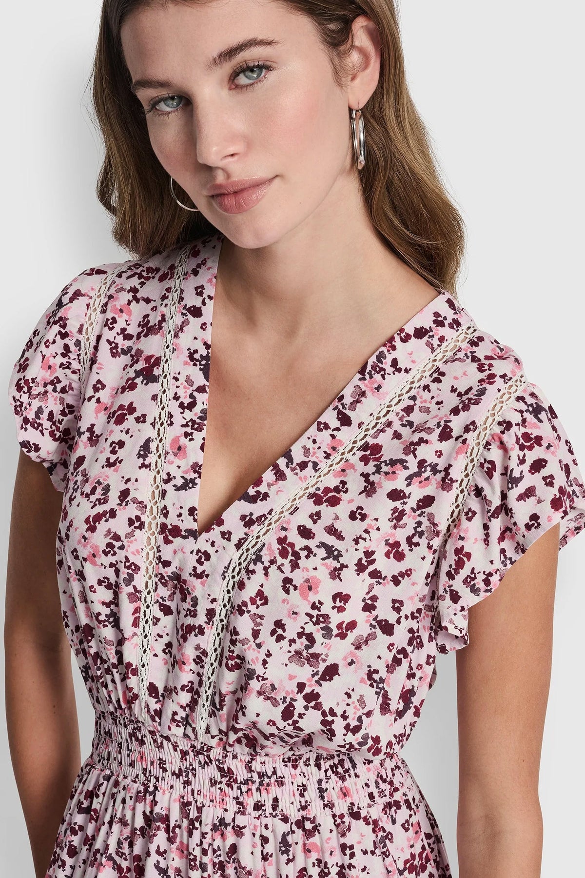 SMOCKED WAIST V-NECK DRESS Petite Fleur Coastline | DKNY