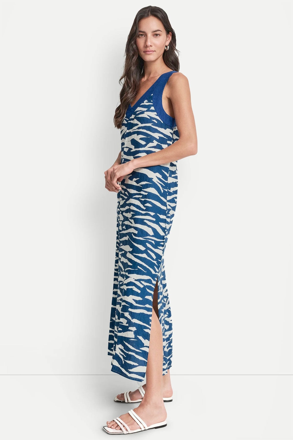 LINEN SLEEVELESS COLOR-BLOCK MIDI DRESS Tidal Break/Admiral | DKNY