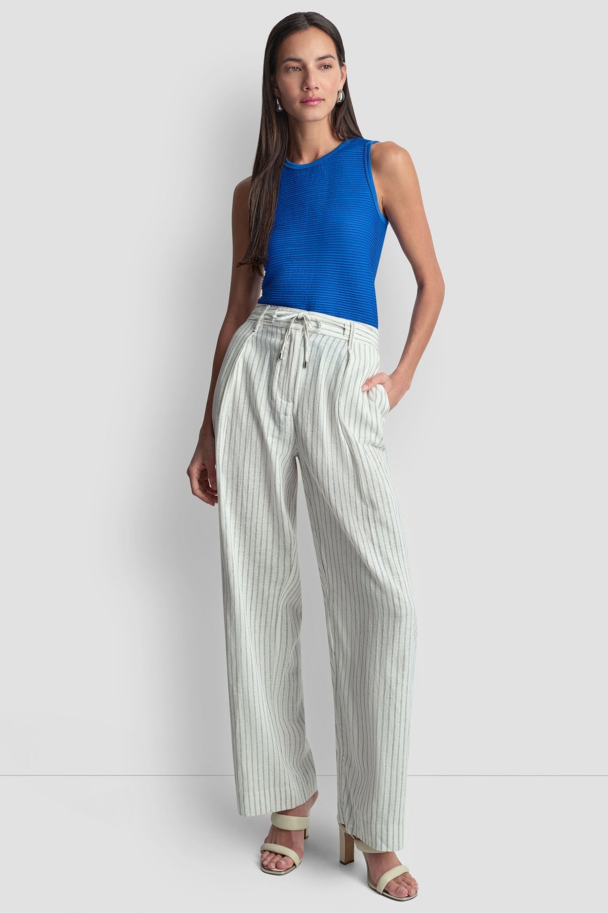 MID-RISE LINEN-BLEND PINSTRIPED PLEATED WIDE-LEG PANT Ivory/Admiral | DKNY