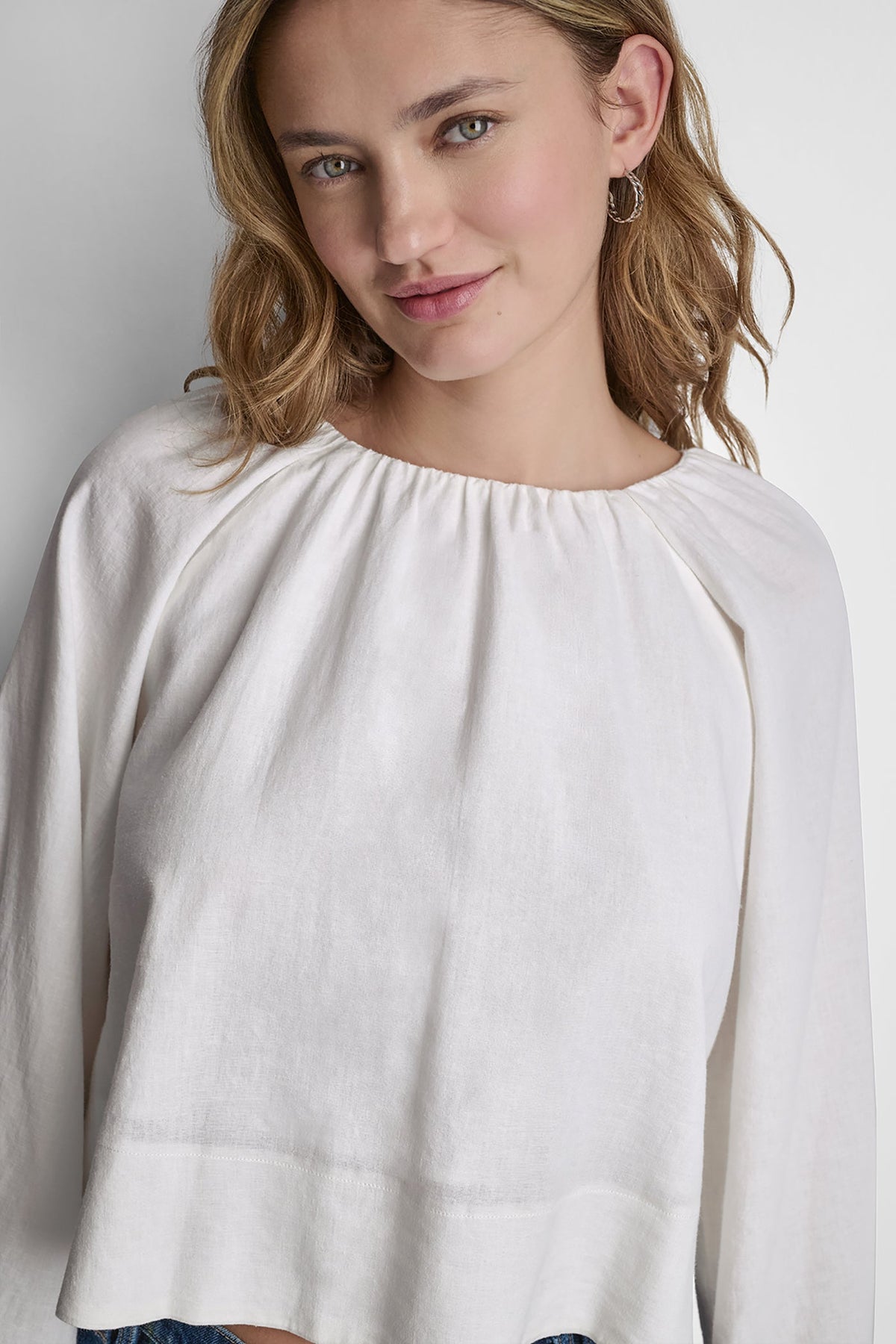 LINEN-BLEND RAGLAN SLEEVE BLOUSE Frost Blue | DKNY