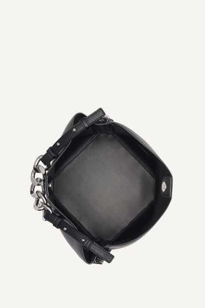 RIONA CHAIN-TRIMMED BUCKET BAG Black | DKNY