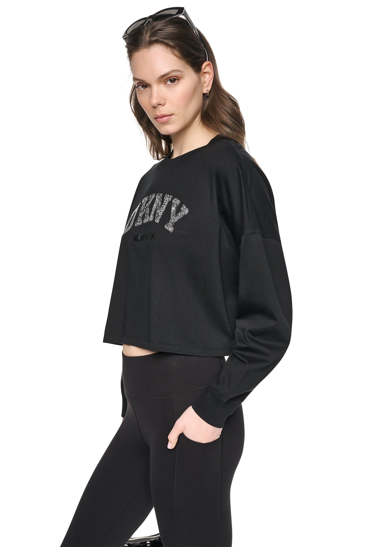 CROPPED SEQUIN VARSITY LOGO TEE Cortado Heather/Silver | DKNY