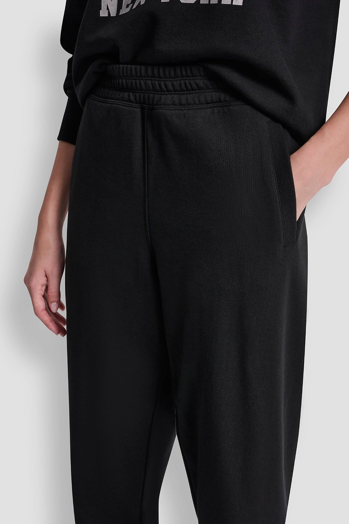 DKNY 1989 RHINESTUD LOGO JOGGER Black | DKNY