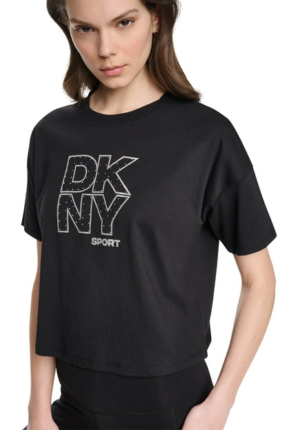 CROPPED CRYSTAL STACKED LOGO TEE Eggnog/Silver | DKNY