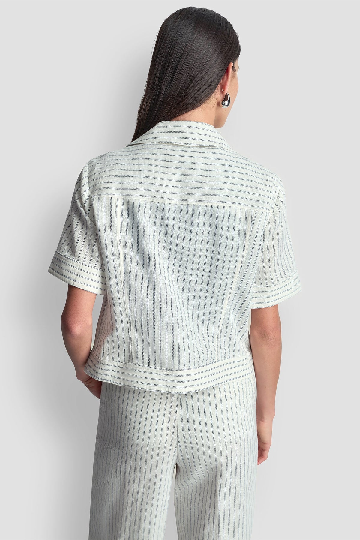 PINSTRIPE SHORT SLEEVE MOTO JACKET Ivory/Admiral | DKNY