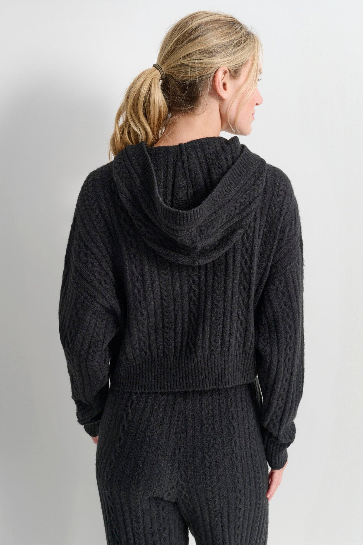 COZY CABLE SWEATER HOODIE Black | DKNY